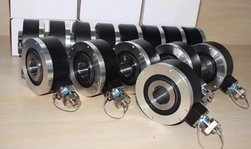 ���λ�ƾ��a���ڽ����ŷ�늙C(j��)�еđ�(y��ng)��