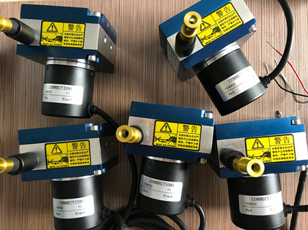 ������ӿƼ��U���Q�؂��������F�Ďׂ�������